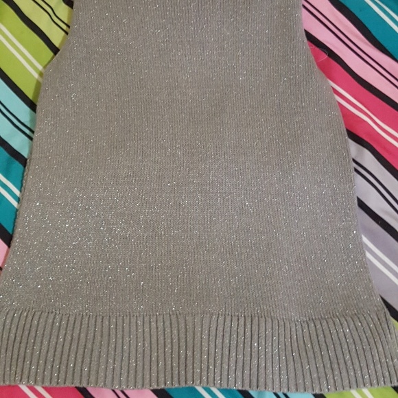 Sweater - Picture 4 of 5